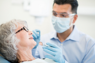 Specialized Dental Care for Elderly Patients with Parkinsons Disease